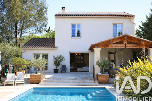 Maison avec piscine et terrasse 4