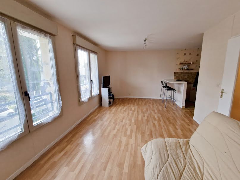 Vente appartement 1 pièce 30 m² à Le Plessis-Trévise (94420), 158 000 €
