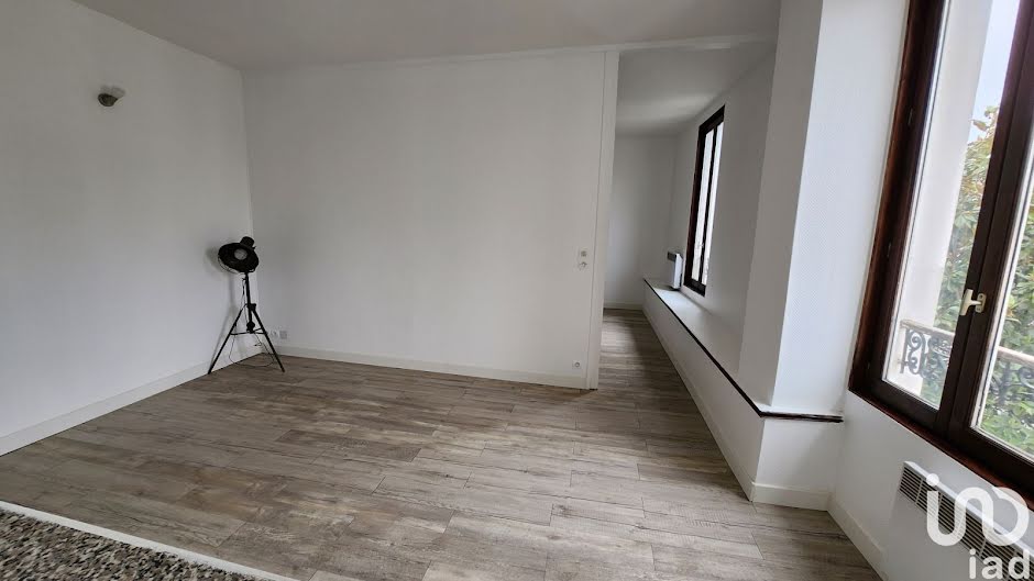 Vente appartement 2 pièces 37 m² à Corbeil-Essonnes (91100), 117 500 €