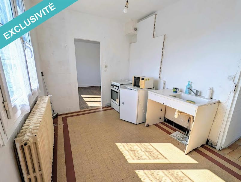 Vente maison 3 pièces 56 m² à Estivareilles (03190), 95 000 €