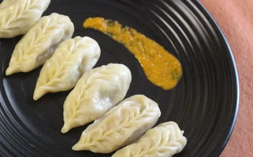 Chicken Steamed Momos [6 Pieces]