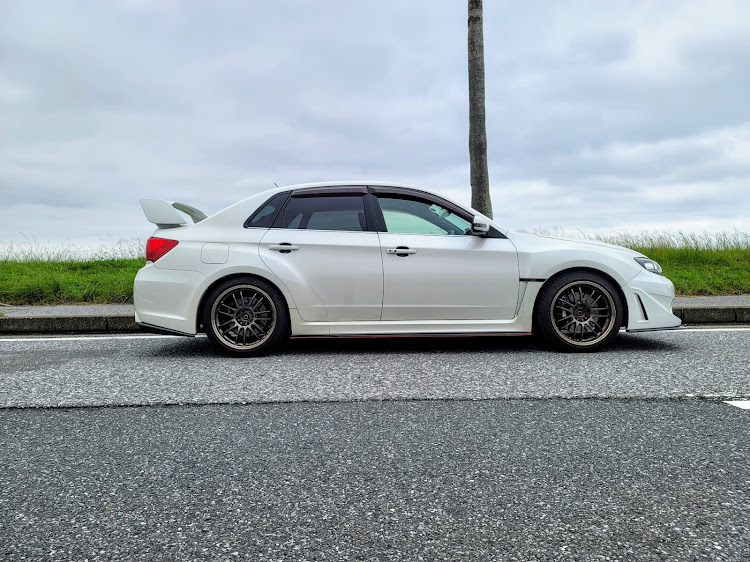 インプレッサ WRX STIのレプリカ・チバフォルニア・tS TYPE RAに関するカスタム事例の投稿画像2枚目