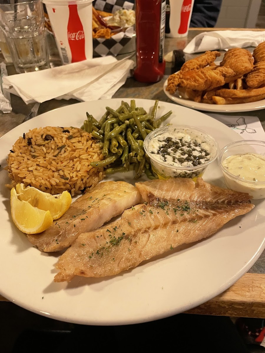 Seared Snapper, rice pilaf, saiteed green beans, with a side of butter garlic with capers. Yumm!