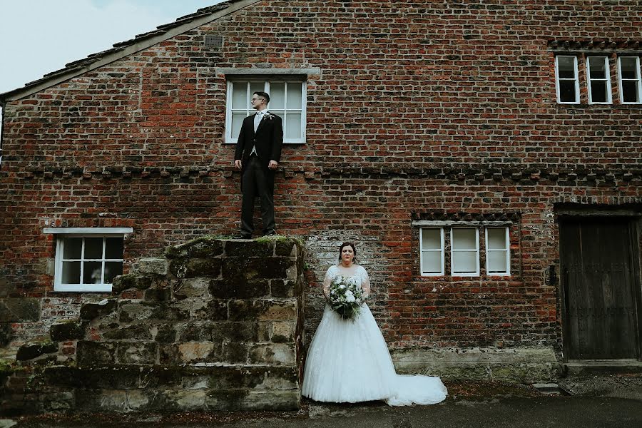 Fotografo di matrimoni Matt Burgess (embeephoto). Foto del 2 luglio 2019