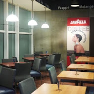 LAVAZZA 老咖啡館