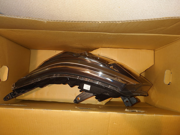 ヴォクシーのミラーカム2・リハビリ療養中・医療従事者にエールを・殻割り準備中に関するカスタム事例の投稿画像12枚目