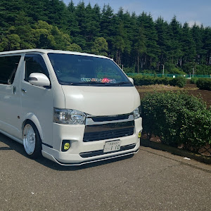 ハイエースバン GDH201V