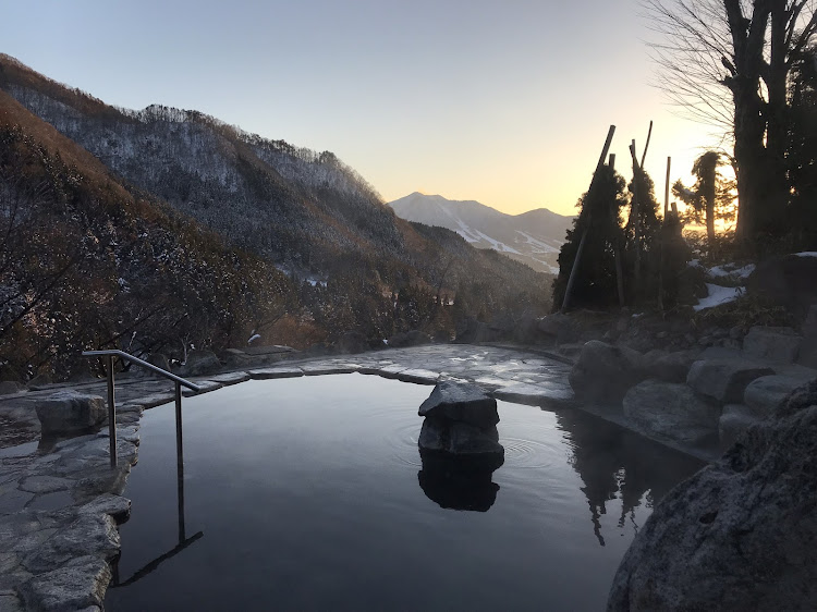 C-HRの馬曲温泉・望郷の湯・長野県木島平村・露天風呂・素晴らしい絶景に関するカスタム事例の投稿画像5枚目