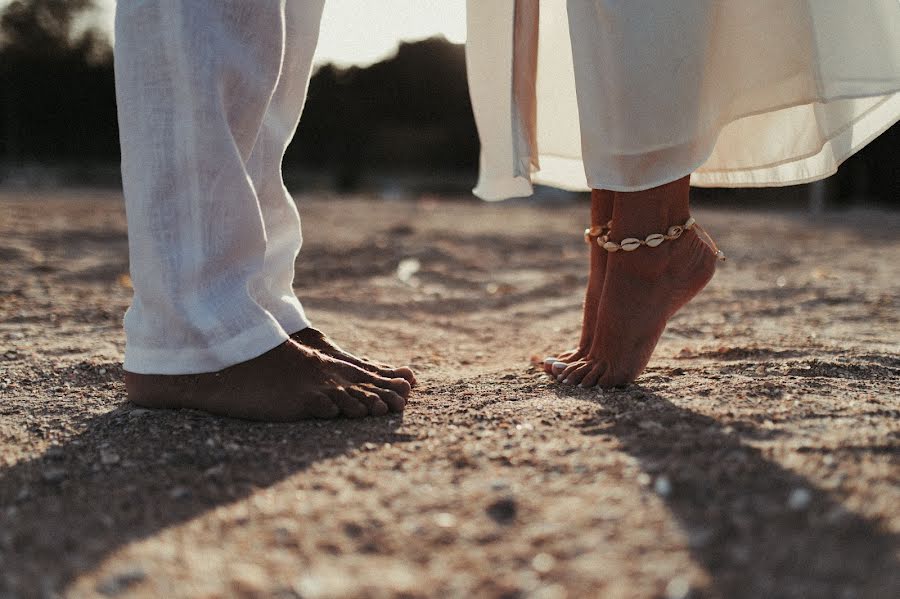 Fotografo di matrimoni Ionut Lucian Ianos (lensstories). Foto del 9 ottobre 2023