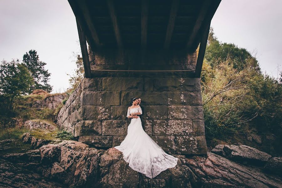 Fotógrafo de casamento Maria Kiraly (kiraly). Foto de 25 de dezembro 2018