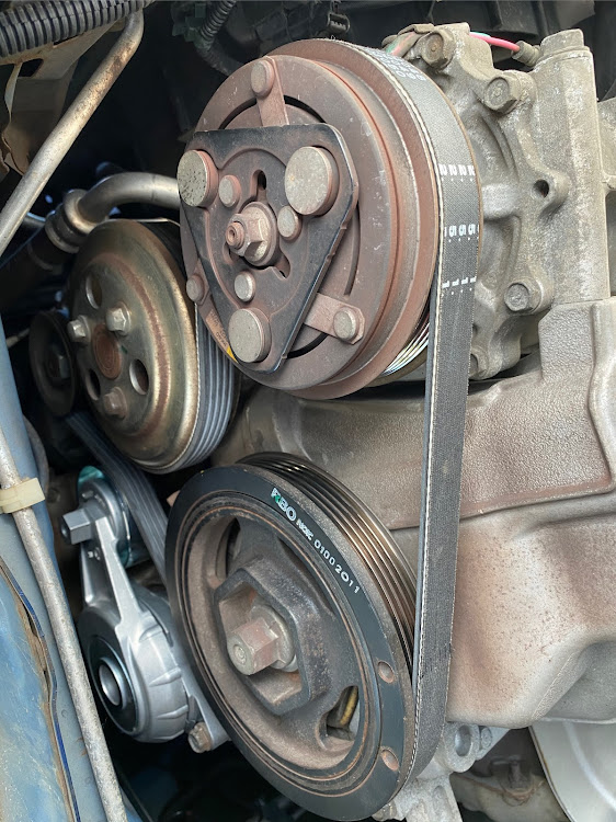 フィットのDIY・ベルト交換・車高調整・ドライブに関するカスタム事例の投稿画像1枚目