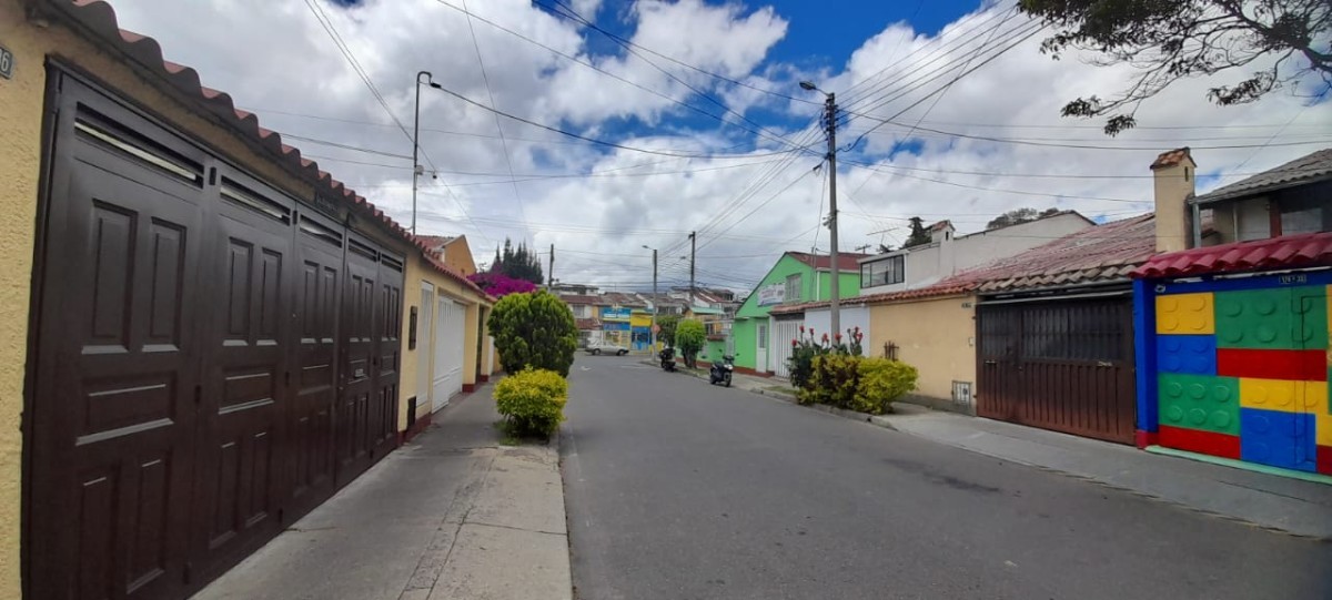 Casa En Venta - Villa Del Prado, Bogota