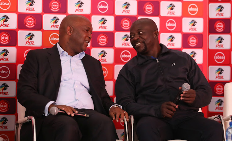 Mamelodi Sundowns head coach Pitso Mosimane (L) with his SuperSport United counterpart Kaitano Tembo. The two coaches are on a mission to fight leaders Kaizer Chiefs for the Premiership title.