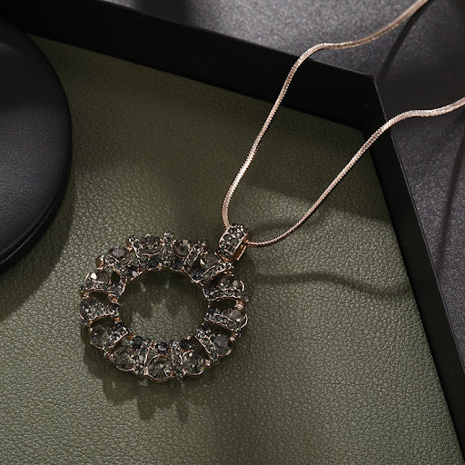 Title 7, Fashion Crystal Diamond Big Ring Sweater Chain,...