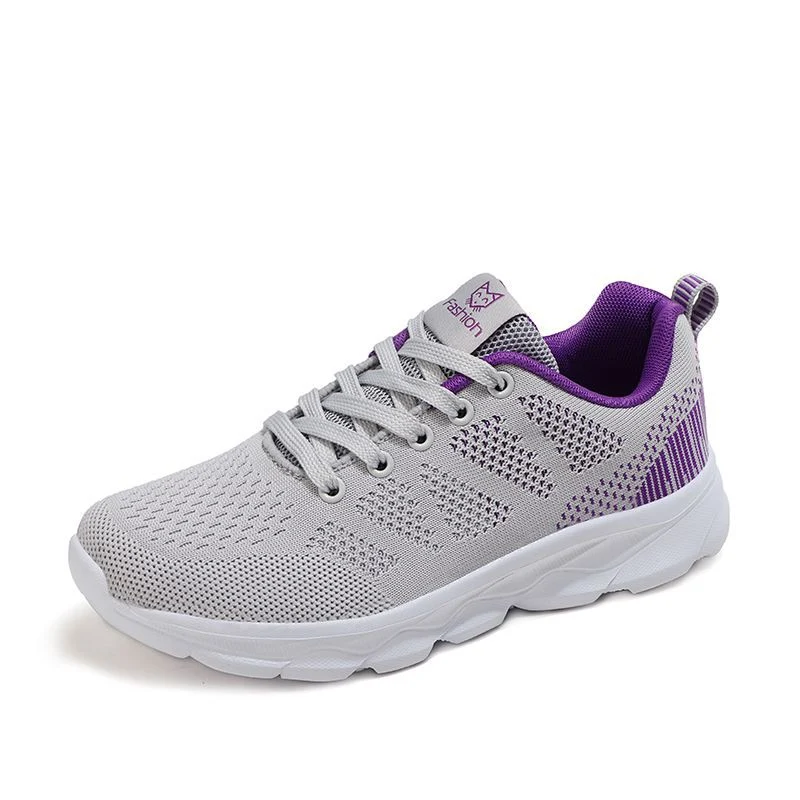 Chaussures de marche confortables pour femmes, semelle souple pour une sensation de légèreté et un confort optimal à chaque pas.