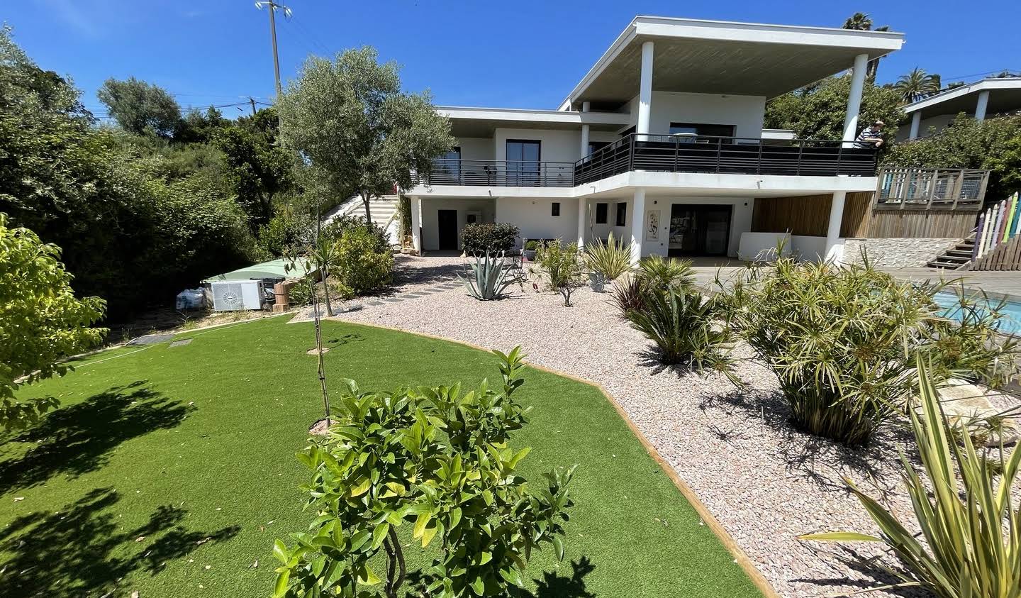 Villa avec piscine et jardin Porticcio