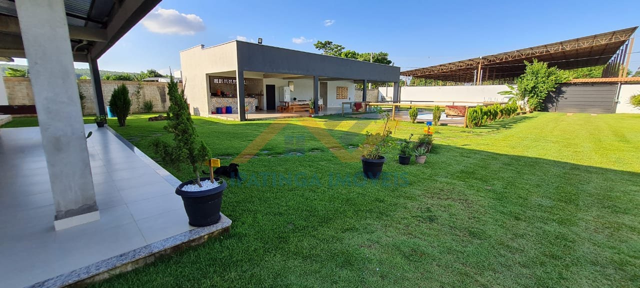 Casa, 4 quartos, 1500 m² - Foto 1