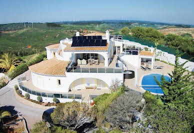 Villa with pool and terrace 3