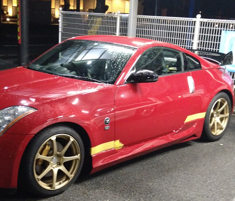 フェアレディZのスポーツカー・8月もよろしくお願いします・雷雨注意に関するカスタム事例の投稿画像1枚目