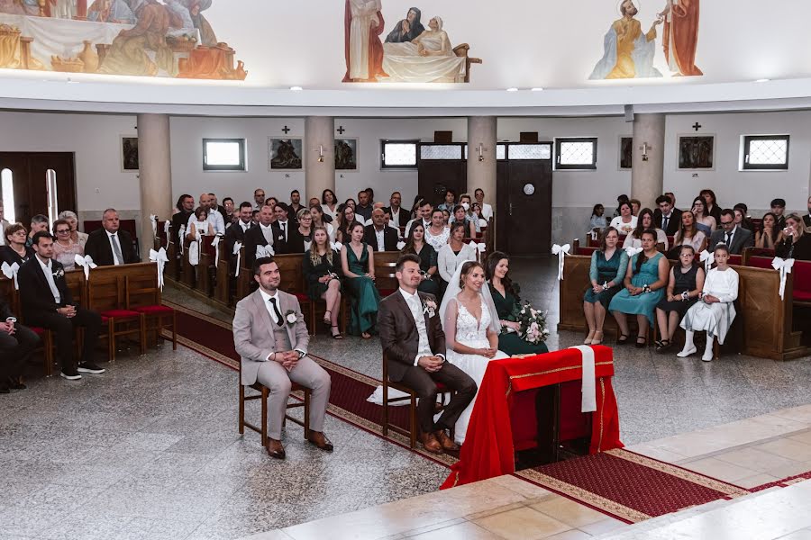 Fotografo di matrimoni Veronika Csizmazia-Kaproncai (verusphoto). Foto del 19 giugno 2022