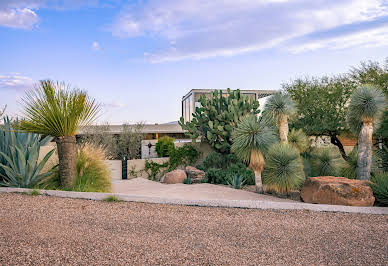 House with garden and terrace 16