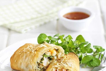 Baked prawn spring rolls