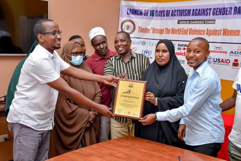 Garissa Gender executive Zeinab Digale [2nd right] received the award. The county has been feted for its contribution in the war against gender-based violence.