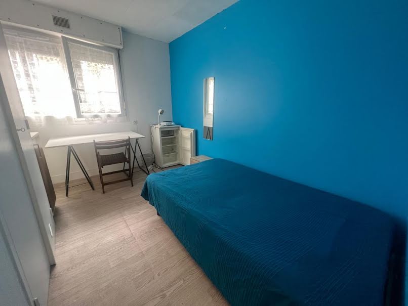 Location meublée appartement 1 pièce 11 m² à Bordeaux (33000), 470 €