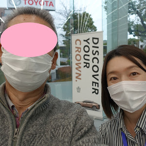 クラウンセダン AZSH20