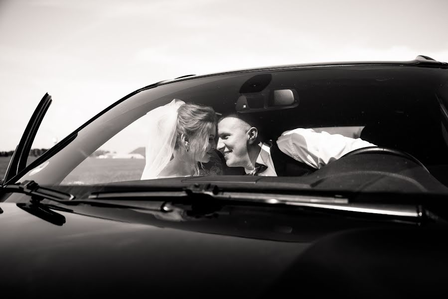 Fotógrafo de casamento Ekaterina Remizevich (reflectionstudio). Foto de 18 de outubro 2018