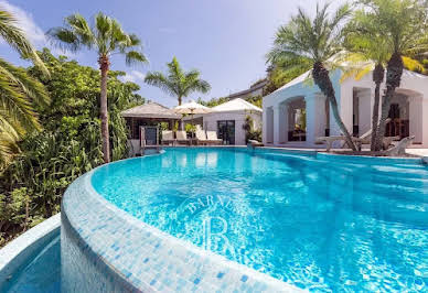 Villa with pool and terrace 2