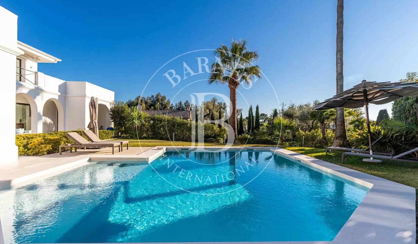 Villa with pool and terrace Cannes