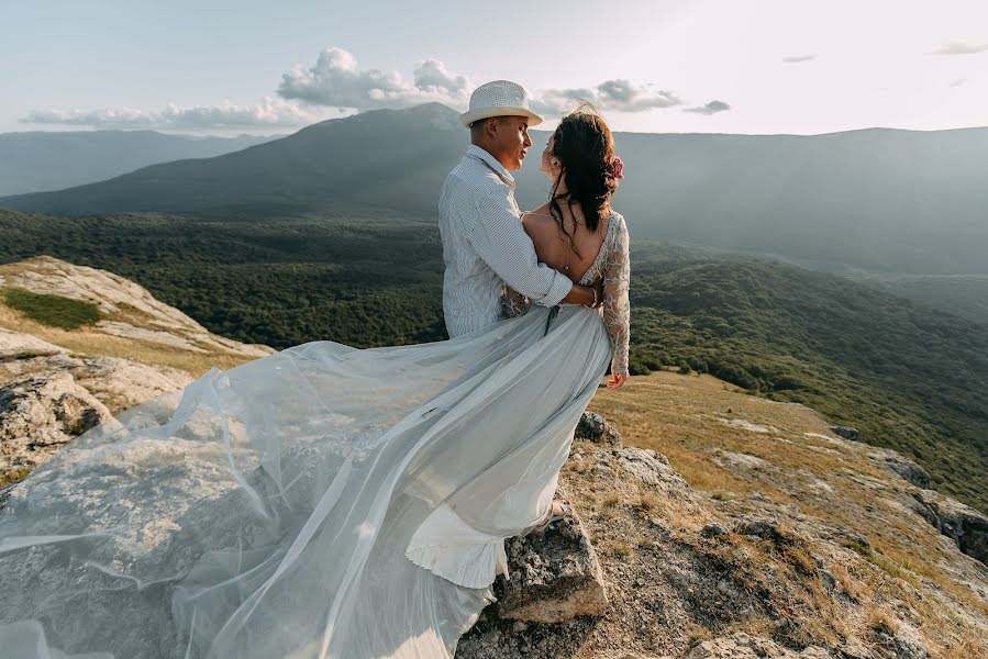 Fotógrafo de casamento Andrey Krasavin (krasavinphoto). Foto de 16 de fevereiro 2023