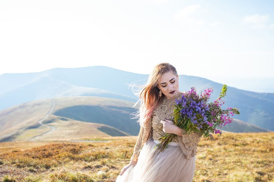 Fotografer pernikahan Dmitriy Shirokopoyas (15081990). Foto tanggal 5 Februari 2019