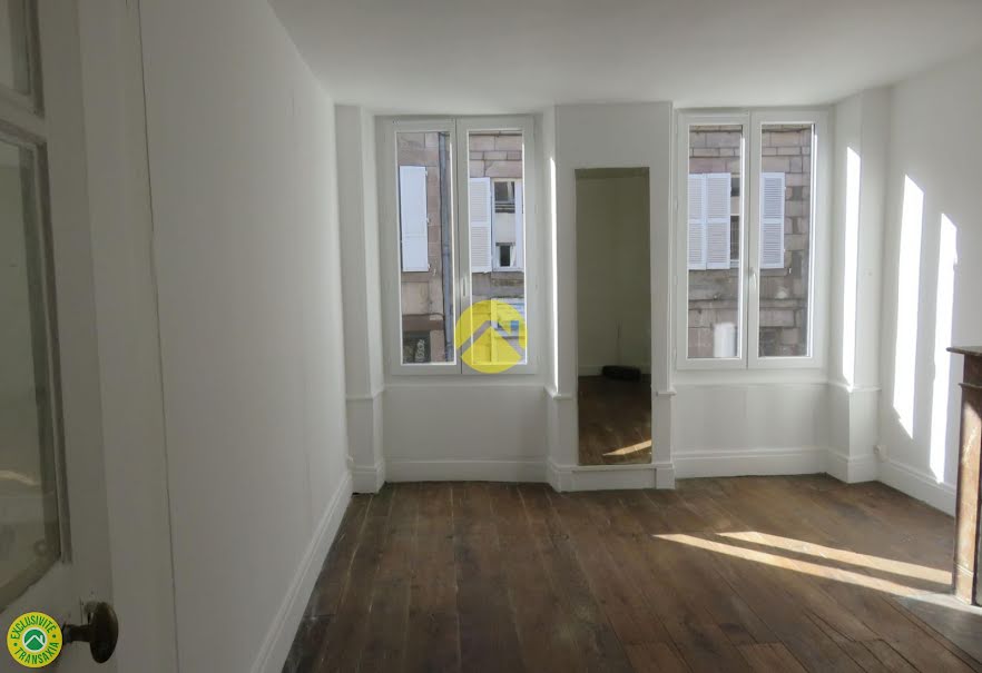 Vente appartement 7 pièces 144 m² à Dun-le-Palestel (23800), 151 200 €