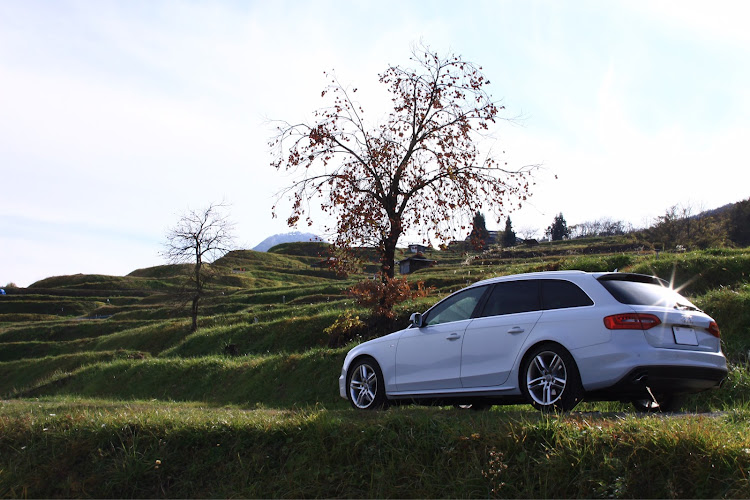 A4の愛車撮影・愛車と絶景・アウディのある生活・アウデャーに関するカスタム事例の投稿画像1枚目
