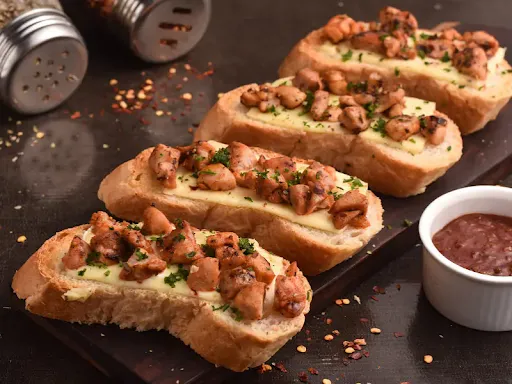 Chicken Chunky Cheesy Garlic Bread