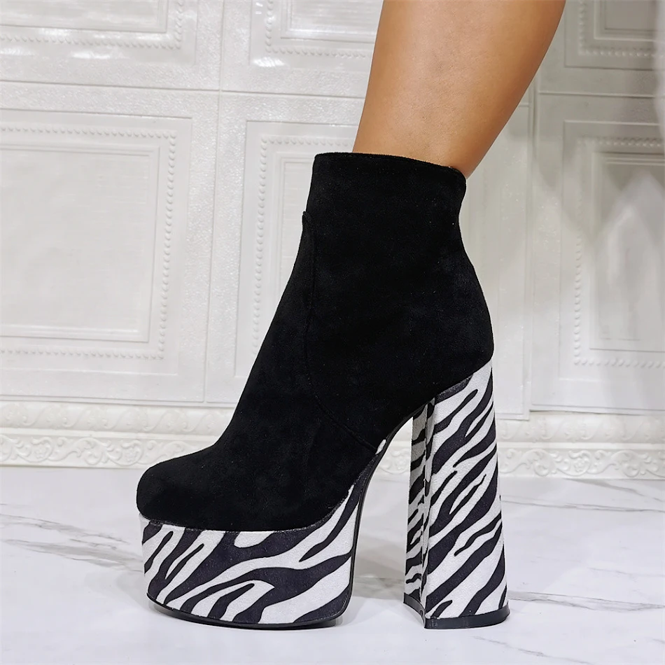 Bottines courtes à plateforme pour femmes, talons hauts épais à flammes, grandes tailles, pour un look audacieux et tendance.