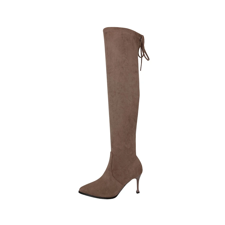 Stivali alti al ginocchio per bambine, con tacco a spillo, punta a stiletto, elastici e in peluche. Eleganza e comfort ad ogni passo.