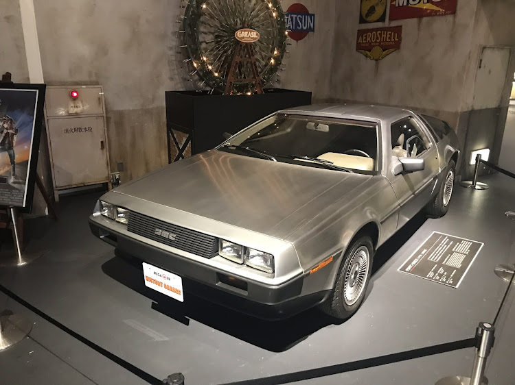 セレナのデロリアン・お台場・メガウェブ・ヒストリーガレージ・バックトゥーザフューチャーに関するカスタム事例の投稿画像2枚目