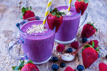 Triple Berry Oat Smoothie