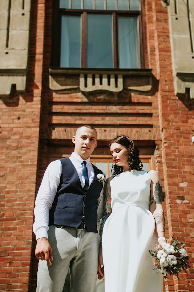 Fotógrafo de casamento Valeriya Svechnikova (leracandle). Foto de 16 de maio 2020