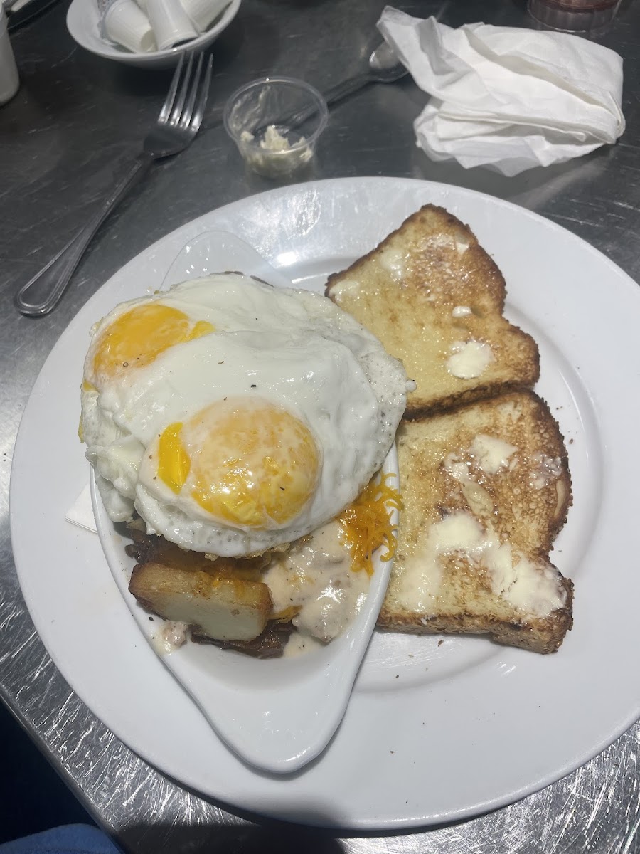 Peach Valley Pickers Skillet with GF toast