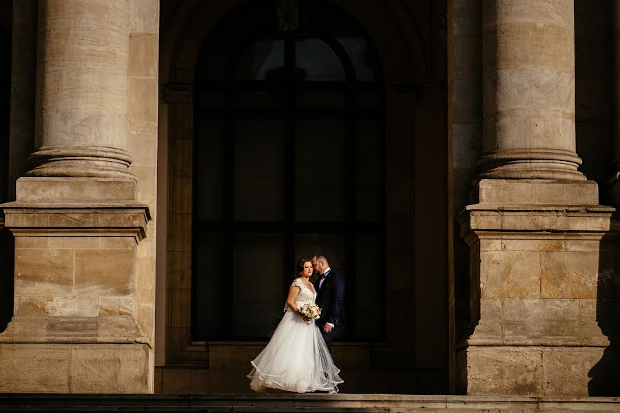 Fotografo di matrimoni Razvan Cotea (cotearazvan). Foto del 7 gennaio 2019