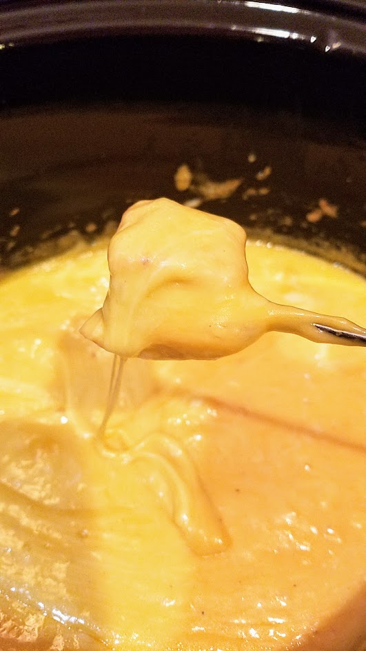 Recipe for Cheddar and Swiss Fondue