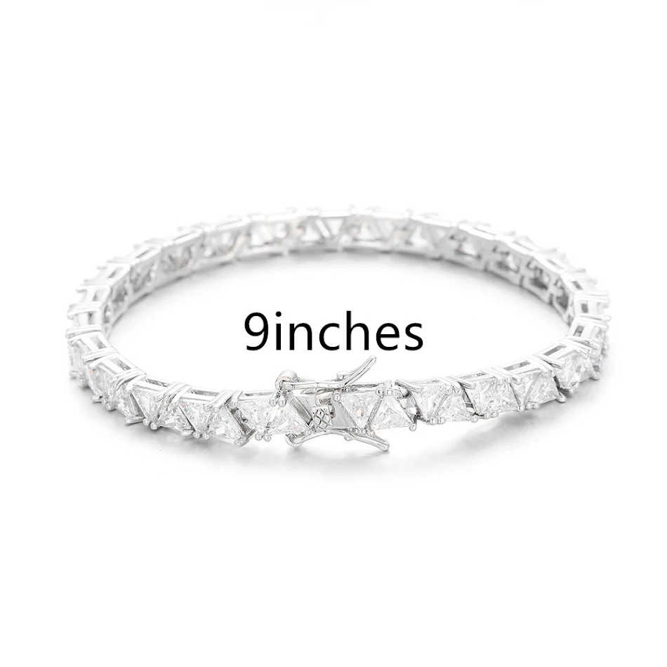 Triangle 4x4mm Cuivre Incrusté de Zircon, Rangée Unique. Parfait pour la création de bijoux, apporte brillance et élégance à vos créations.