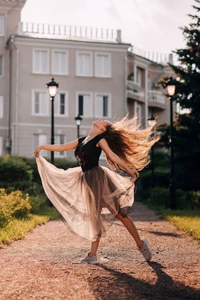 Fotografo di matrimoni Olga Nikolaeva (avrelkina). Foto del 12 giugno 2019