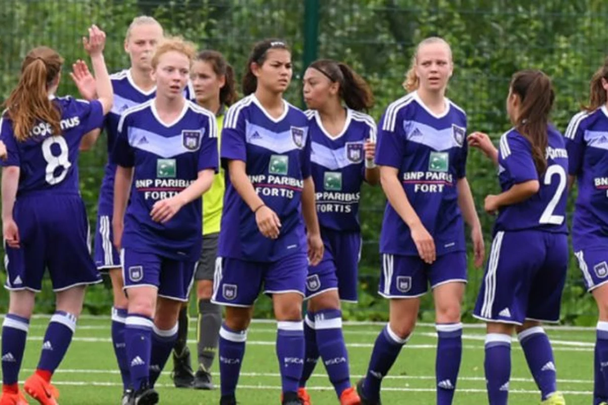 Anderlecht bat Saint-Ghislain en préparation grâce à Sarah Wijnants