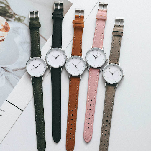 Title 2, Simple watch for female students