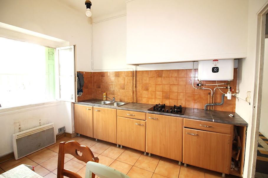 Vente appartement 3 pièces 82 m² à Nimes (30000), 89 000 €